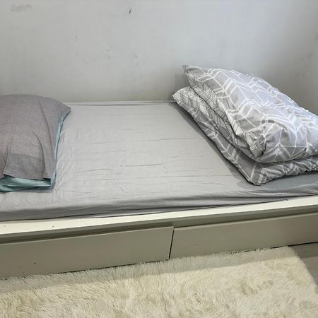 Single Room Canvey Island Eksteriør billede