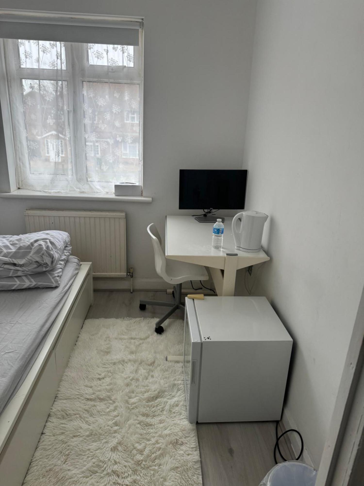 Single Room Canvey Island Eksteriør billede